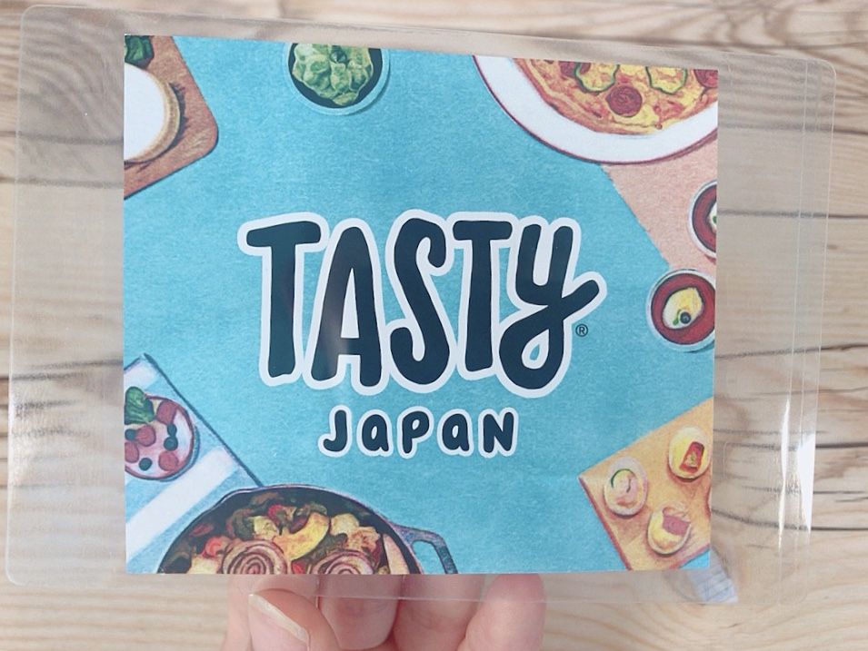 ラミネートしたいって時に限ってラミネート用の機械が手元にない...なんて事ありませんか?
そんな問題をキャンドゥが解決してくれました!
機械がなくてもラミネートできる、セルフラミネートがあるのです!
すごく簡単なのでオススメ…