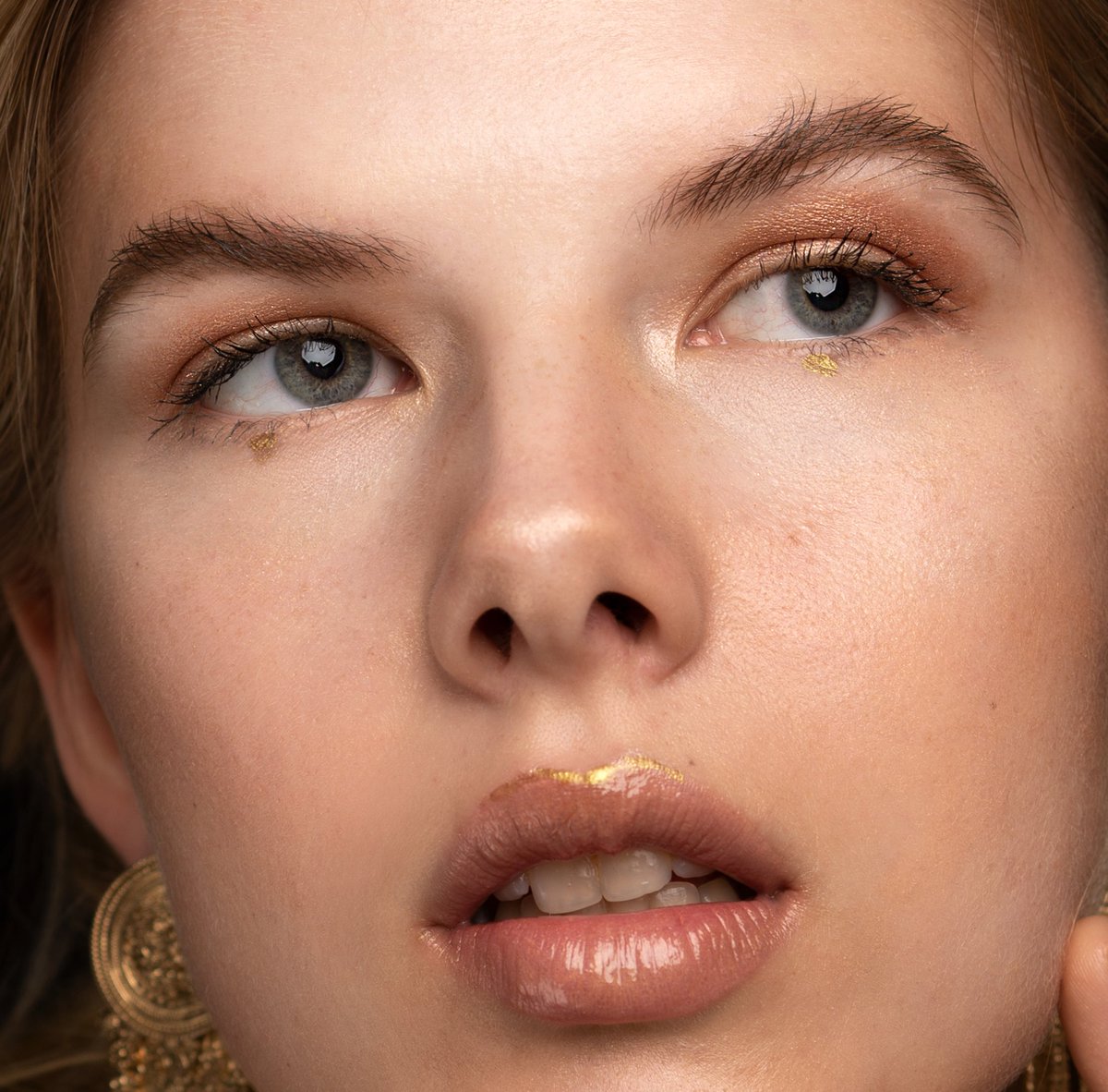 Ambrosia | theatlasmagazine.com
Photographer + Retoucher: Margherita Carvelli @margheritacarvelli.ph
MUA: Sabrina Trentini @sabrinatrentinimua
Model: Sterre Claud <a href="/sterreclaus/">sterre claus</a> @fashionmodel.it @spacemodelmanagement @division_models
Location: The Area Studio Milan