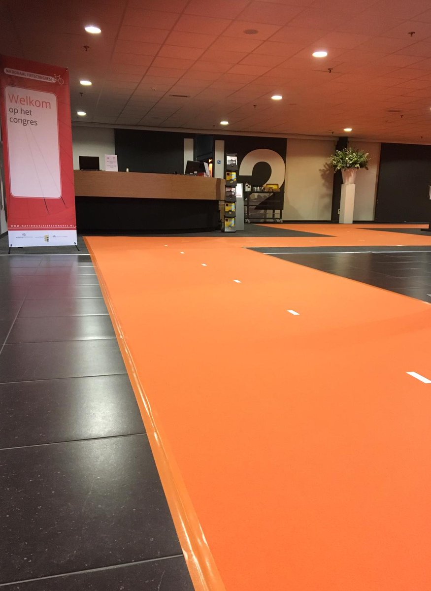 Vandaag bespreken meer dan 350 fietsprofessionals in een goede mix van kennis, netwerken en ontspanning de laatste actuele vraagstukken van vandaag en morgen rondom het thema fiets. #expohouten #fietscongres #houten #houtenfietsstad2018