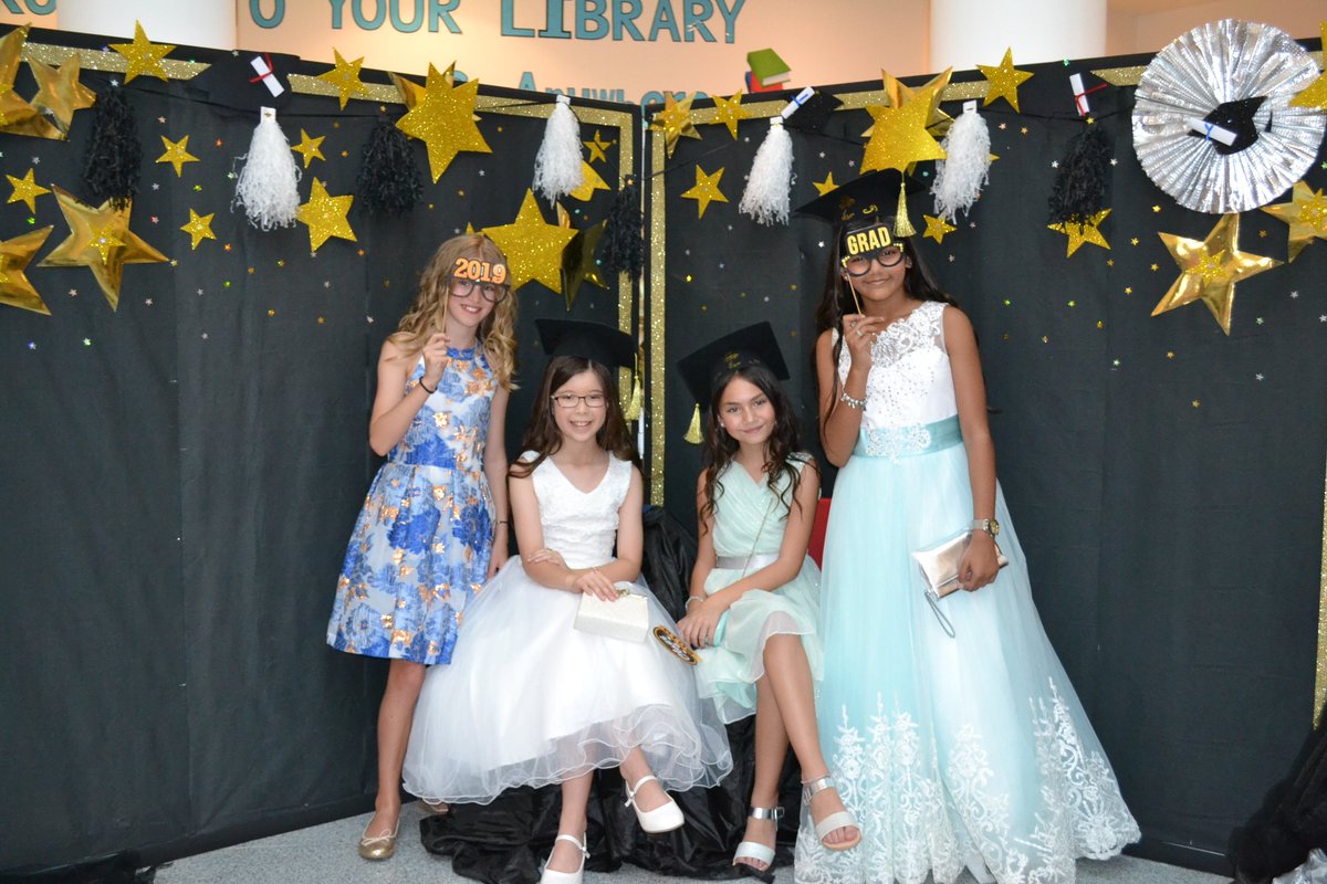 DohaBritishSch's tweet photo. Year 6 pupils enjoyed a 'Night with the Stars' last night as they #celebrated the end of their #Primary education at @DBSdoha. 😀🥳🎉
#dohabritishschool #primary #prom #dbsstudents #dohaqatar #promcelebration #AinKhaled https://t.co/LYXcIvzc0m