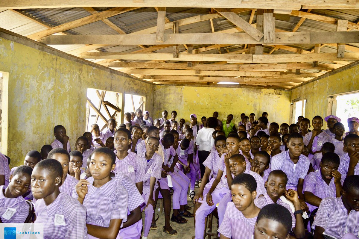 _Tech4Teen's tweet photo. Yesterday, we were @ Okota Grammar School, Isolo for Our Tech Outreach.

We believe you don't need to be a  science student before you can be  Tech Savvy. 

 #tech4teen
 #techawareness
 #techoutreach
 #techmeetsteen https://t.co/UGATnr19h7
