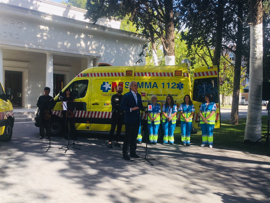 Fundación ORCAM (@fundacionorcam) on Twitter photo Esta mañana nuestro Consejero de Cultura,Turismo y Deportes <a href="/DELOSSANTOSLEAL/">Jaime M. de los Santos</a> firmaba un convenio con el Consejero de Sanidad <a href="/eruizescudero/">Enrique Ruiz Escudero</a> para musicalizar las 🚑 de <a href="/SUMMA112madrid/">SUMMA112</a> Con esta propuesta avanzamos juntos en cuidado del paciente en ámbito de #urgencias #humanización Esta mañana nuestro Consejero de Cultura,Turismo y Deportes <a href="/DELOSSANTOSLEAL/">Jaime M. de los Santos</a> firmaba un convenio con el Consejero de Sanidad <a href="/eruizescudero/">Enrique Ruiz Escudero</a> para musicalizar las 🚑 de <a href="/SUMMA112madrid/">SUMMA112</a> Con esta propuesta avanzamos juntos en cuidado del paciente en ámbito de #urgencias #humanización