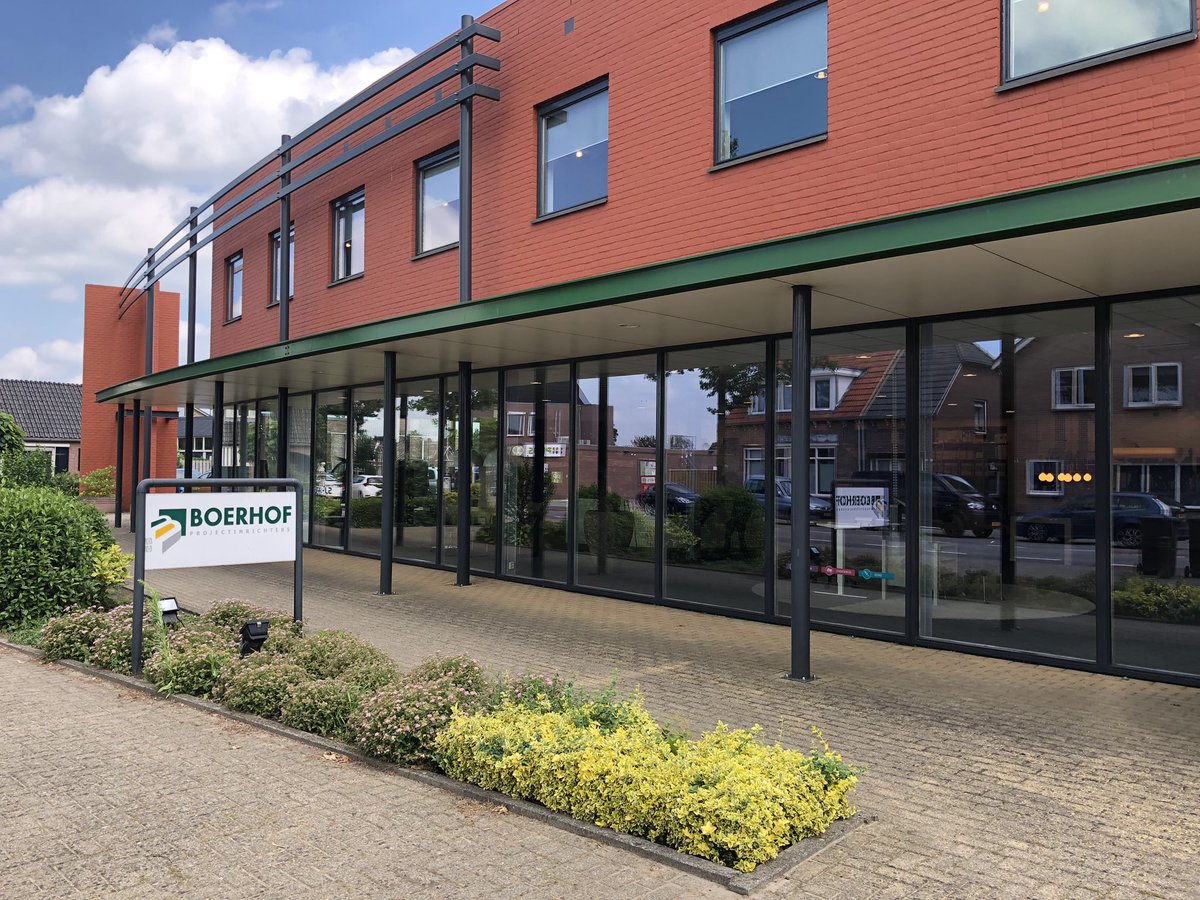 Nu bijeenkomst portefeuillehouders EZ en RWB @RegioZwolle bij <a href="/Boerhofproject/">Boerhof Projectinrichters</a> in Heeten. Met natuurlijk <a href="/kristelboerhof/">Kristel Leerkes-Boerhof</a> die ons op een zeer warme manier verwelkomt en vertelt over dit prachtige bedrijf. <a href="/GemeenteRaalte/">Gemeente Raalte</a>