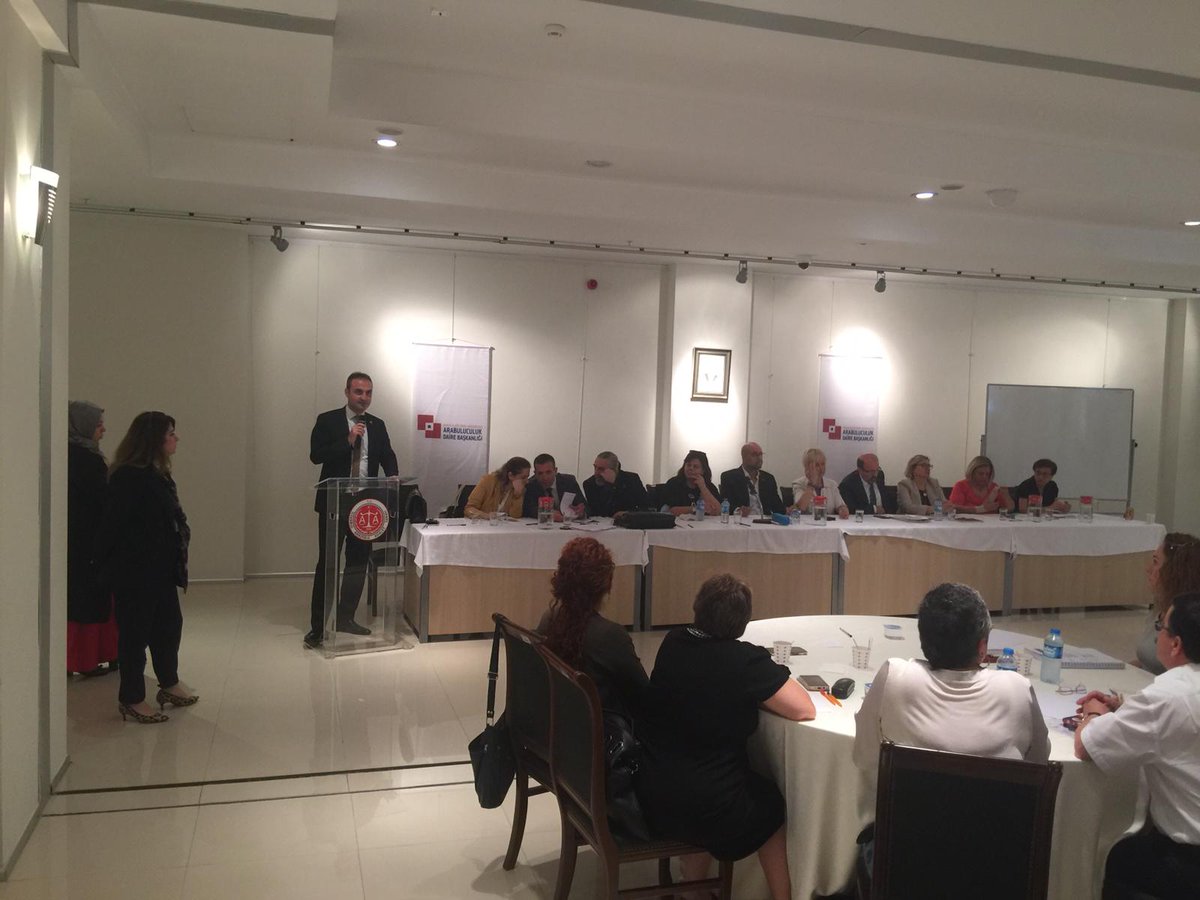 Arabuluculuk Daire Başkanlığı’nın düzenlemiş olduğu, “Ticari Uyuşmazlıklarda Dava Şartı Arabuluculuk Atölye Çalışması” 20.06.2019 tarihinde İstanbul Anadolu Adliyesi’nde, arabulucuların katılımı ile gerçekleştirilmiştir.