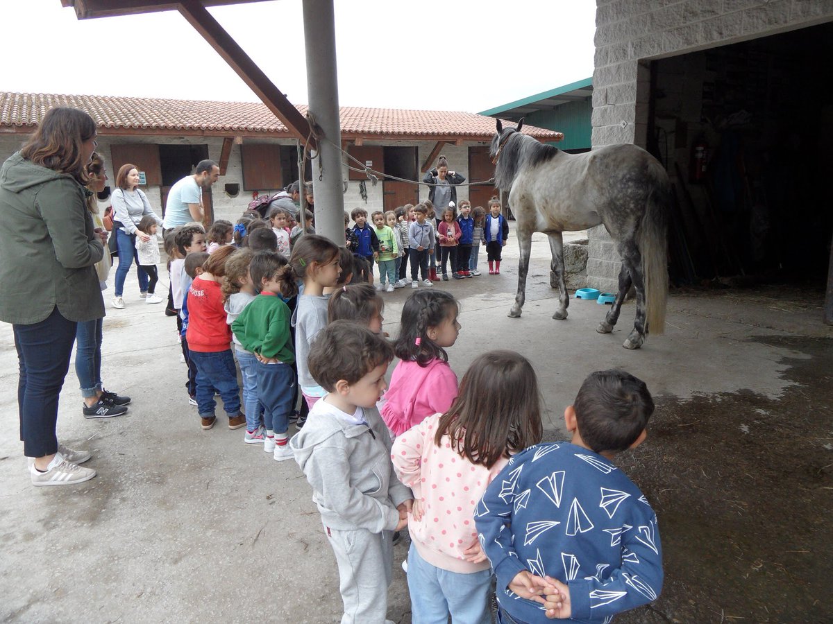 maristasourense's tweet image. O Mundil e Lodoselo acollen aos nosos pequechos de 3 e non tan pequechos de 5 anos. #excursionesfindecurso #somosmaristas