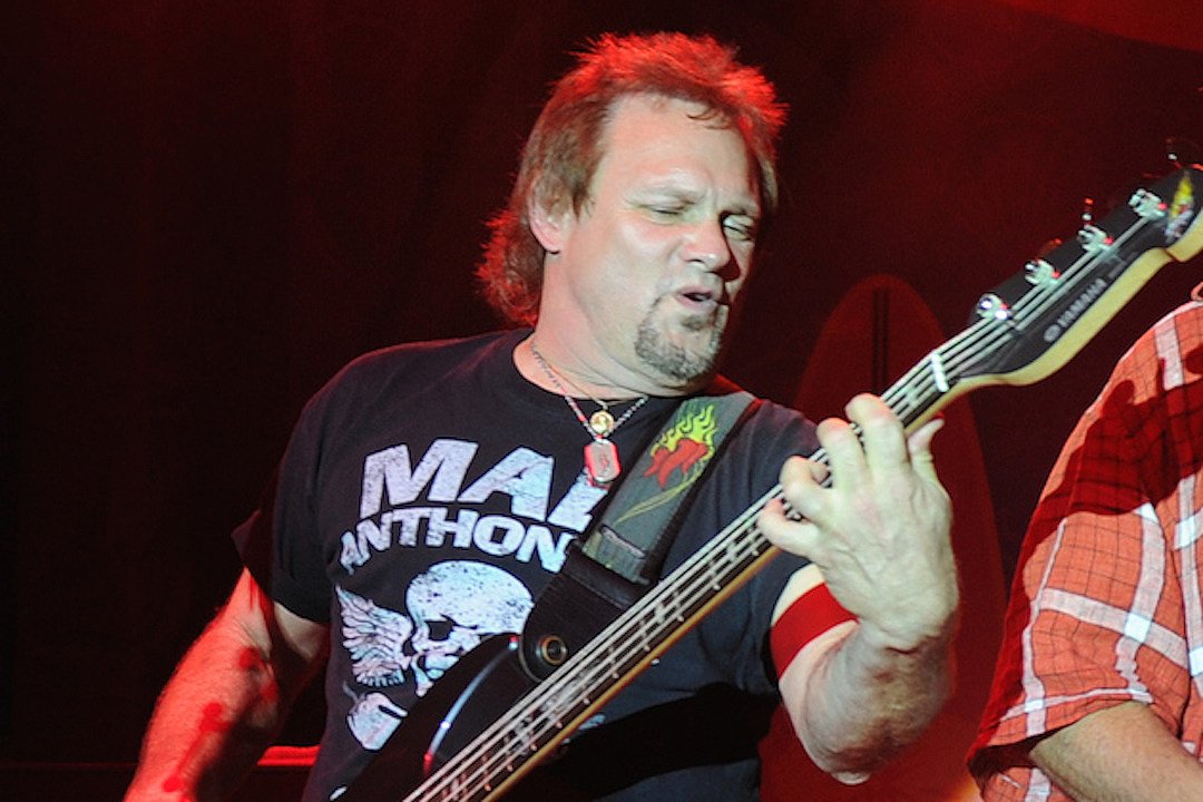 Feliz Cumple Michael Anthony! Happy Bday Michael Anthony!  