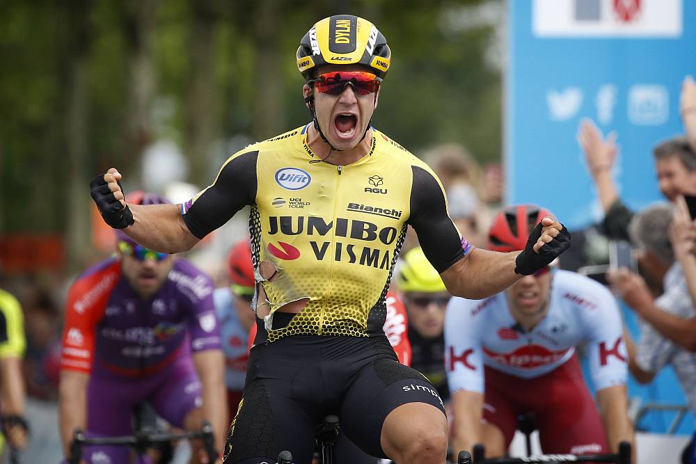 Ondanks een val, toch de eindsprint met overmacht winnen. Dan zit het met de vorm wel goed 👉 fiets.nl/2019/06/20/gro…