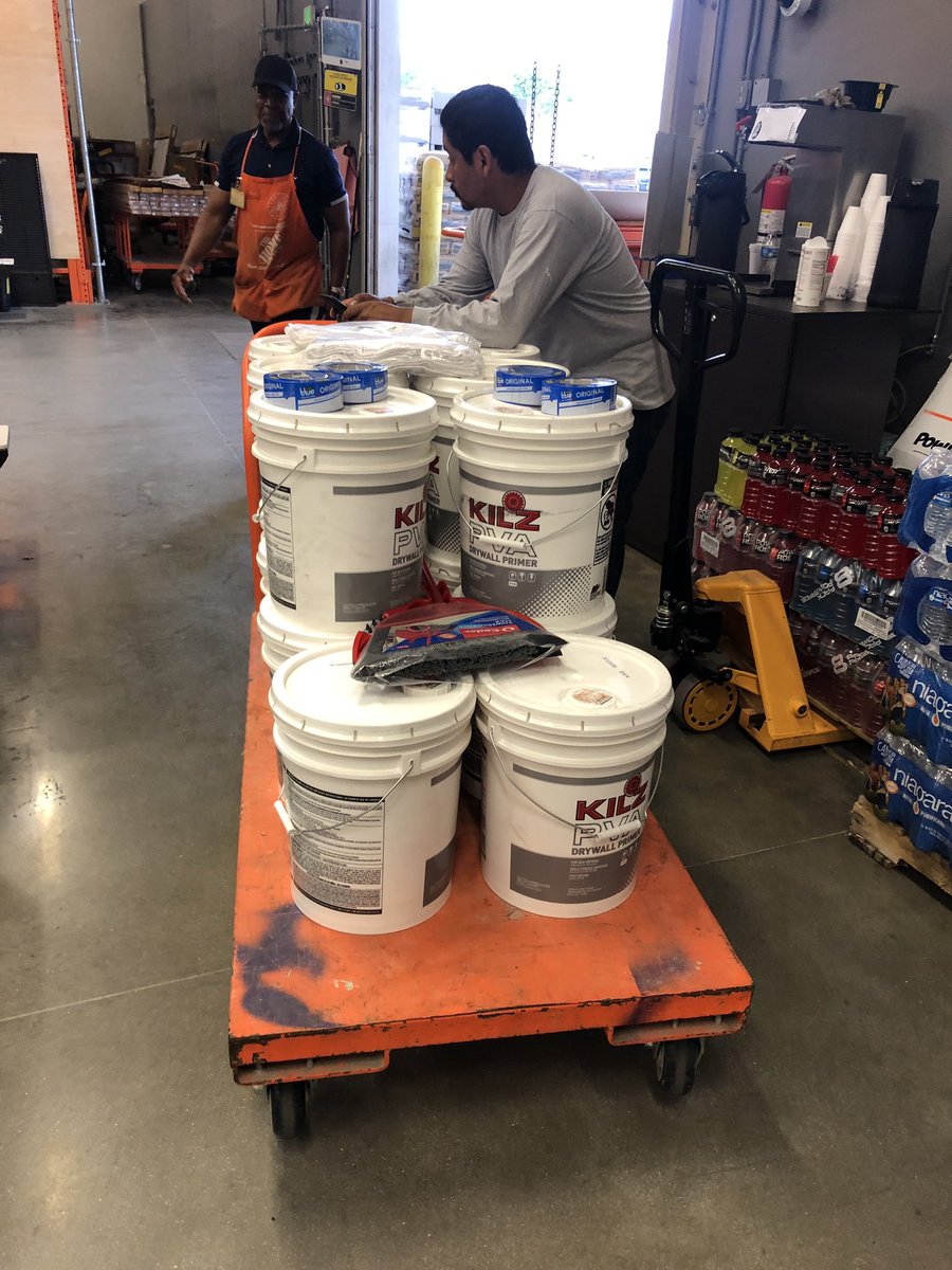 Customer back for another 70 gals of KILZ PVA, said he would be back for the top coat tomorrow at the Pomona store #6645. @BehrWestCobos <a href="/HomeDepot/">The Home Depot</a> <a href="/Specialty6645/">Specialty 6645</a> <a href="/6645D24/">6645/Pomona D24</a>