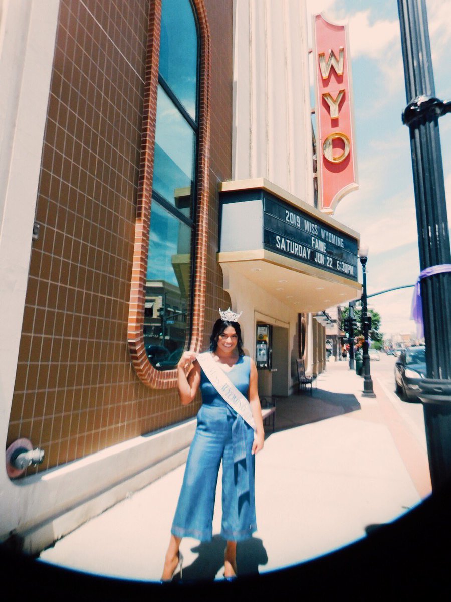 MissAmericaWY's tweet photo. Miss Wyoming week 🌹@beckbridgerr https://t.co/jTx9cfPEwX