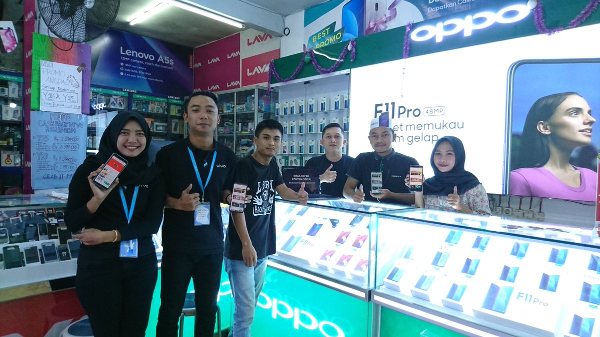 kristianto18's tweet photo. 🇮🇩LBRY INDONESIA first Presentation about LBRY, Thanks For michaelmbs#7942 (LBRY Discord username) as Owner of Bintang Terang Cell Phone Shop, who has give me a time and place to quick presentation about this wonderful platform in the world. 
#LBRY #LBRYian #Blockchain #ilovelbry https://t.co/iP63CMCHve