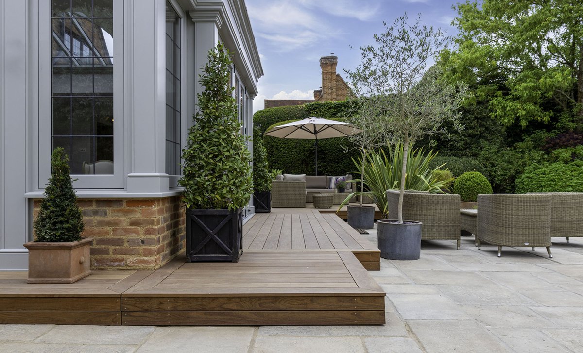outdoordeckco's tweet photo. Our Install team have braved the elements - sunshine, rain &amp; wind to finish our client's @outdoordeckco #IPE #hardwood #deck in time for the summer!   View our full range >>> https://t.co/5D0DW92ZHR 

#decking #outdoorliving #stylish #luxury #residential #London https://t.co/HdEZkhdG52