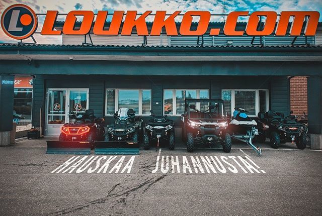 LoukkoMotors's tweet photo. Hauskaa Juhannusta Kaikille Tasapuolisesti! Olkaahan kunnolla :) #loukkomotors #seadoo #vesijetti #jetski #summer #fun #watersports #jetskiing #seadoolife #standupjetski #rxp #lakeoconee #miami #rotax #waverunner #speed #funonwater #blowsion #love #workhardplayhard #sunny #l… https://t.co/yzjEuPxgoy