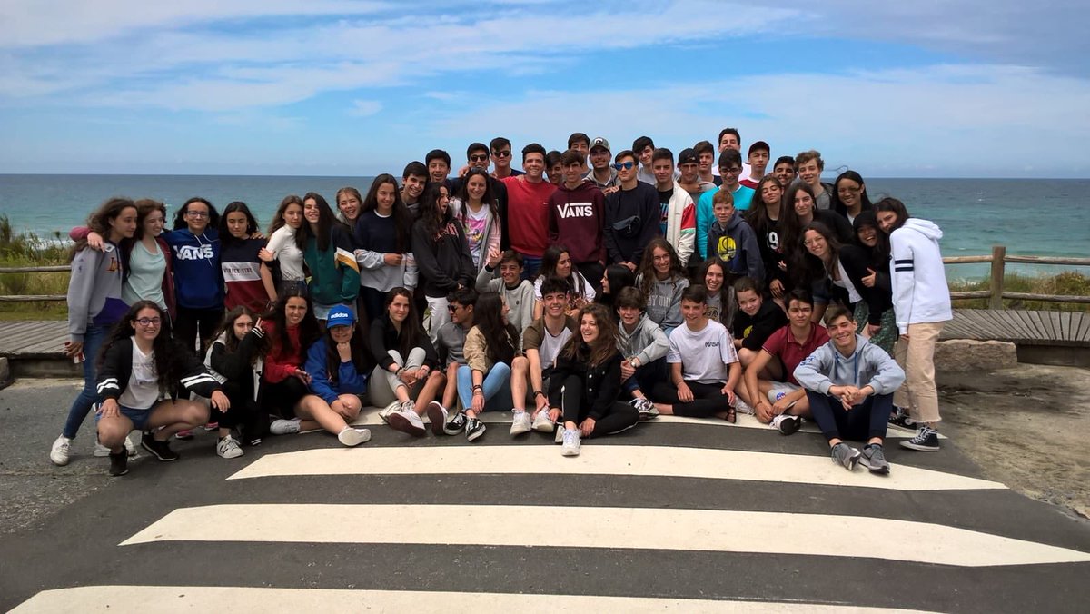 maristasourense's tweet image. Y con mucha pena dejamos las tablas para la próxima! Adiós @artsurfcamp #excursionesfindecurso #somosmaristas