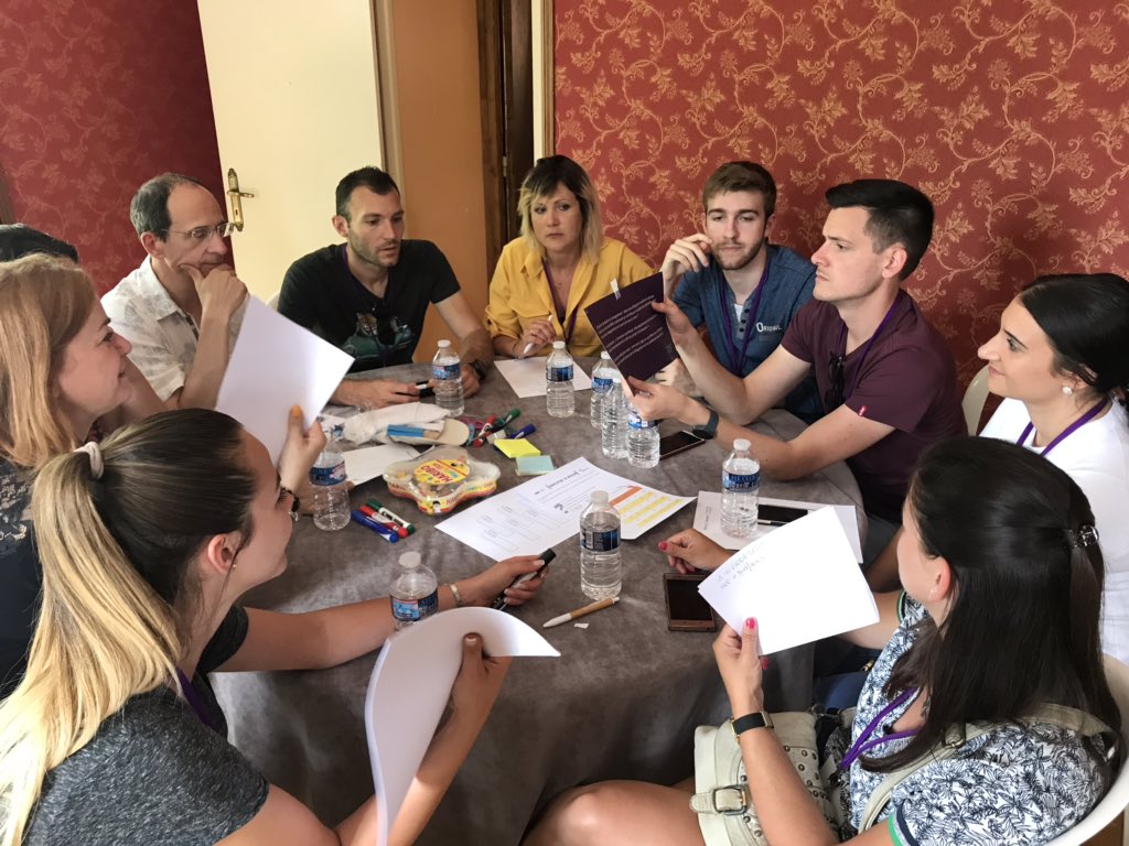 JPhChamp's tweet photo. Séminaire #DALSE #GRDFSE les équipes des différents sites #AAG #AAR #ARDG #GREA #EC réflexions en cours sur la performance, la satisfaction de nos clients, la cohésion des équipes et notre contribution au PE #Vert... l’Avenir! Bravo et merci à tous pour votre enthousiasme @WLGaz https://t.co/9hX4Ai98LP