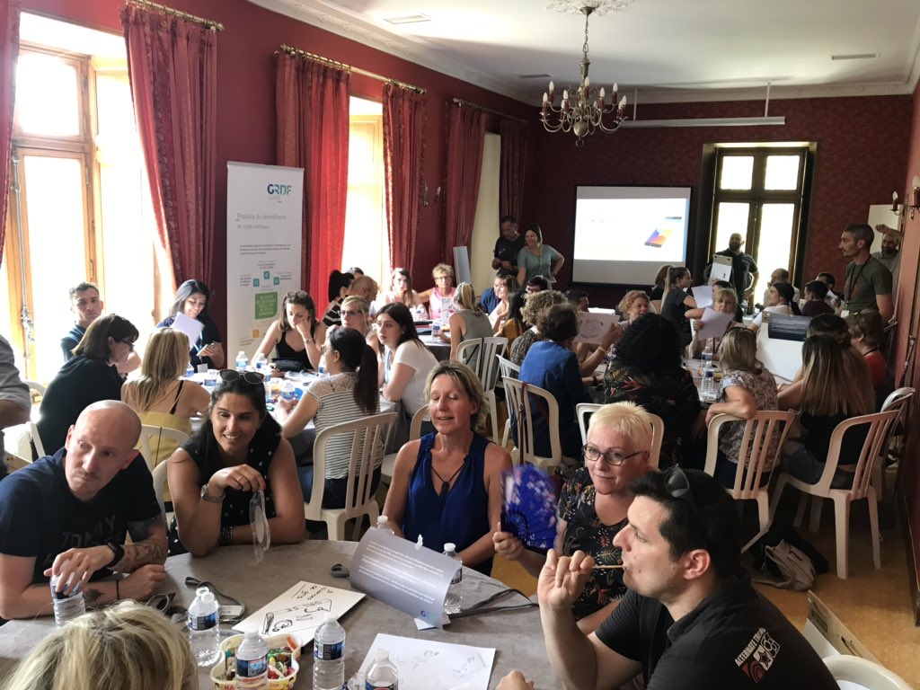 JPhChamp's tweet photo. Séminaire #DALSE #GRDFSE les équipes des différents sites #AAG #AAR #ARDG #GREA #EC réflexions en cours sur la performance, la satisfaction de nos clients, la cohésion des équipes et notre contribution au PE #Vert... l’Avenir! Bravo et merci à tous pour votre enthousiasme @WLGaz https://t.co/9hX4Ai98LP