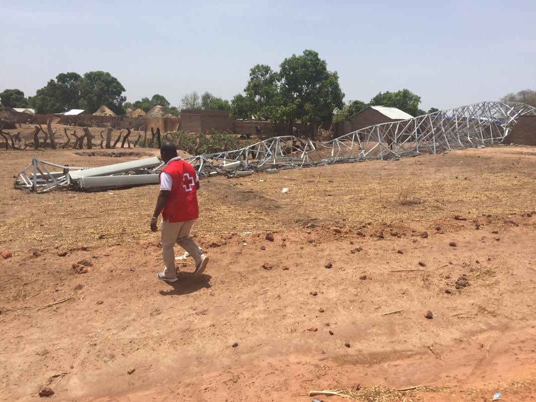 GambiaRedCross's tweet photo. Our team continues with the detailed assessment on the affected families. 

Meanwhile @AbdoulieFye, @DarboeBuba &amp; @kanimorry are in Njoben and Boiram-CRR reinforcing the capacity of the branches. 

• We are that of the communities and that’s why we’re always the first to respond https://t.co/FcUdEqwurE