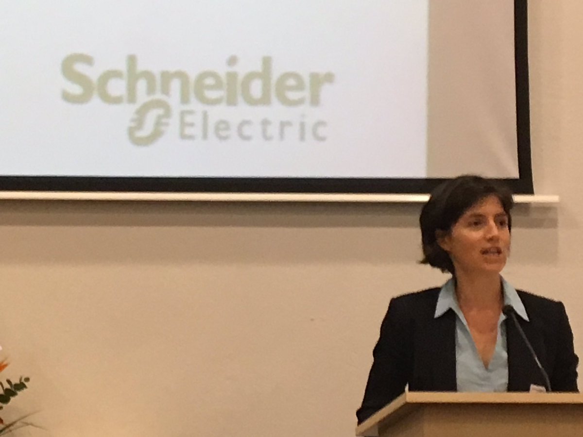 EsquerreXavier's tweet photo. Inauguration du Learning Grid by Grenoble au centre de formation de la CCI https://t.co/58i4rF7oq6