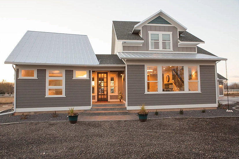 MVWindowDoor's tweet photo. An American Farmhouse to stand the test of time. 
.
Project: Fruita
Product Featured: Andersen 100 Series Windows and Doors
Contractor: Zag Built https://t.co/wsEYZltzhI