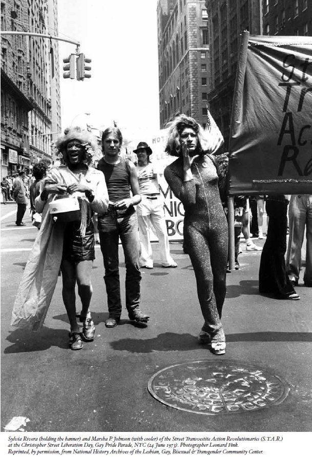 28JCamp's tweet photo. La revolta de Stonewall la van encapçalar dones trans. Divendres vinent volem fer un bloc trans a l'inici de la marxa. Hi sereu? https://t.co/TGuV6pbImO
