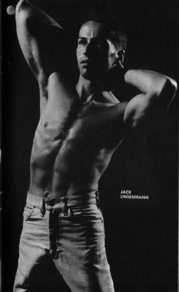 creatureblackl1's tweet photo. Jack Linsenmann [Photos by Avery Willard aka Bruce King] New York, 1959 #jacklinsenmann #averywillard #vintagemen #vintagegay #gaymen #nakedgay #nudegay #nakedman #nakedmen #vintagephysique #gay #uncut https://t.co/cWpgsB5Fo7