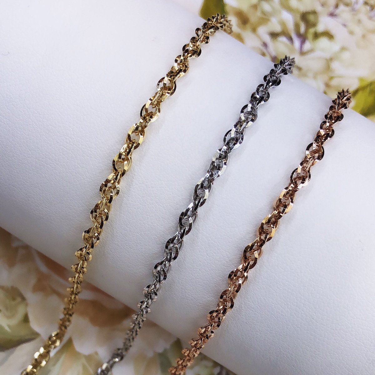 Sparkle and shine this summer with our elegant bracelets! #sparkle #bracelets #glitter #jewellery #rosegold #gold #summer