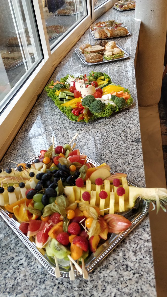 ShirisuSession's tweet photo. #3guteDingedesTages (19.06.2019)
> Im CityOffice gearbeitet 👩‍💻
> Beim #TheCodePub Meetup mit einer Kollegin gewesen 🔢💻
> Eis zum Abend 🍧 https://t.co/MfmTSusVmc