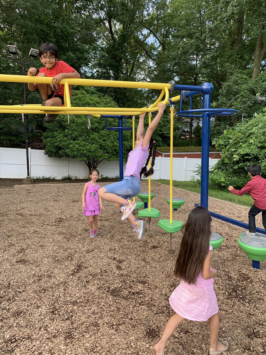 RandGR1's tweet photo. First grade picnic fun !! Thank you Hamza’s mom and Johan’s mom for helping! @RandolphIBStars @principal_aps @RandolphStars @Randolph_1st @missfullwood1st #ranIBstars https://t.co/kKudEGGw6P