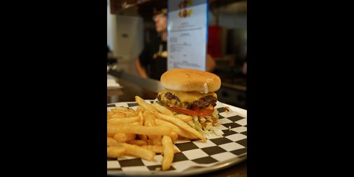pbnt_srq's tweet photo. Don't save calories save money 👍 
$6.50 Dream Burger + Fries today 
#srq#downtownsrq#burger#pbnt https://t.co/vfUQuJVoOl