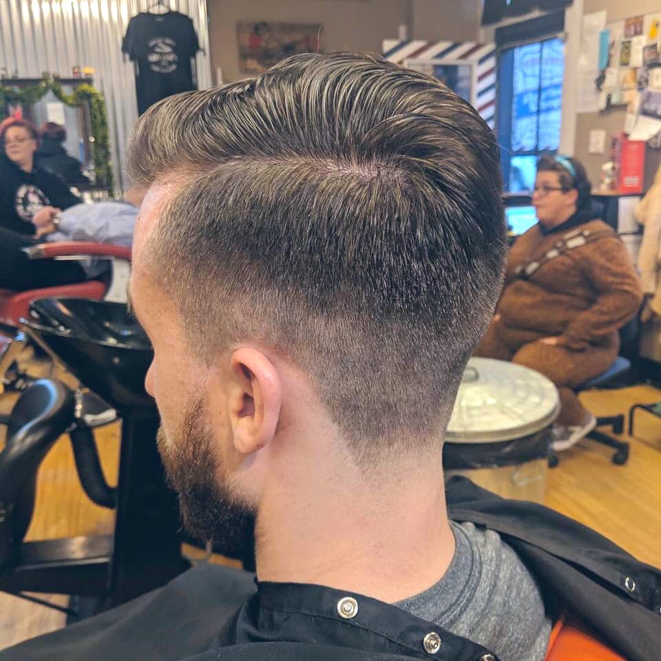 visitmediapa's tweet photo. Get ready for the weekend - Giovanni's Media Barber Shop offers hair cuts, straight razor shaves beard trims, waxing services, & ear candling. Call now! #Mediastyle https://t.co/WMnwiNDUu9 https://t.co/qJs04B4zvP