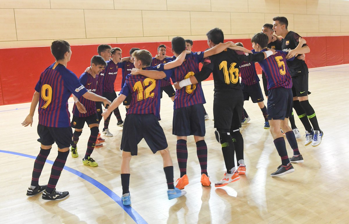 ⚽🔵🔴 Els campionats d’Espanya per tancar la temporada <a href="/FCBfutbolsala/">Barça Futbol Sala</a> bit.ly/2RqxtnN
⚽🔵🔴 Cadete y Alevín del Barça Lassa juegan la fase final de la máxima competición estatal en Las Rozas bit.ly/2x4XM9x
#ForçaBarça