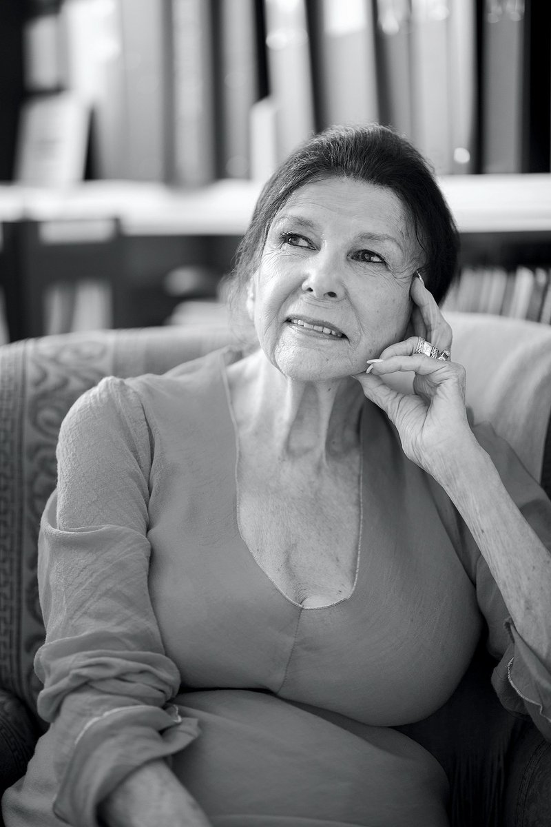 mbamtl's tweet photo. À l'occasion de la Journée nationale des peuples autochtones, le MBAM offrira l'accès gratuitement à l'exposition «Alanis Obomsawin, œuvres gravées. Une artiste et sa nation : les vanniers waban-akis d'Odanak» ce vendredi 21 juin de 10 h à 17 h. À demain! 
https://t.co/a7TyGgzRvV https://t.co/ezhMYxFqwy