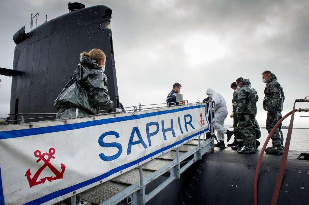 mrlynx_oficial's tweet photo. Mañaza zarpará de Toulon (Francia) el submarino #SSN #SNA #Saphir de la @MarineNationale rumbo a Cherburgo para su baja del servicio. El #S602 es el segundo submarino nuclear de ataque de la clase #Rubis y primero que será desmantelado. https://t.co/IJPIKKTlCc