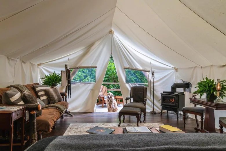 Where to go #glamping in #Canada this year cbc.ca/life/travel/wh… written by <a href="/trucnguyen/">truc</a>