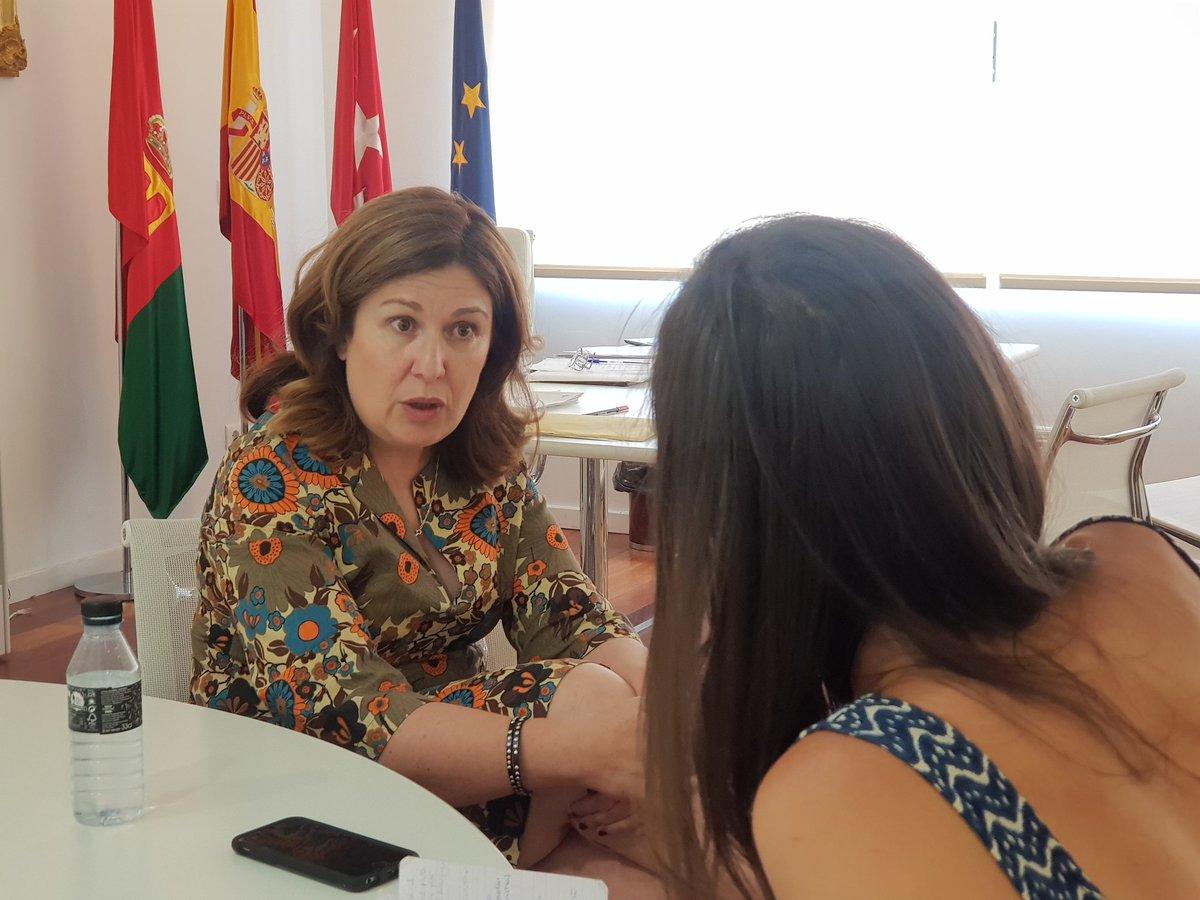 Natalia de Andres tweet media