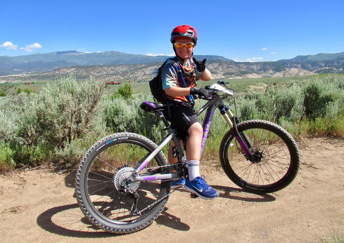JeffKerkove's tweet photo. Brady nailed Day 3 of #VVASAKids MTB Camp.
New bike: β
@IronMaiden jersey: β
Mini rockersπ€πΌ: β
https://t.co/QLaYRwp8Kh