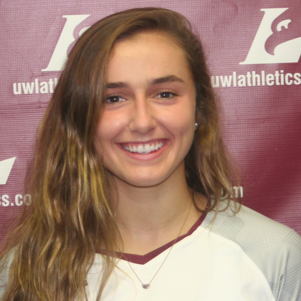 UWL_Volleyball's tweet photo. This week we feature just one of Ea-Gals! Our lone 2019 senior! The one and only—#9 @abbeyfoxy from Weston, WI!! Check out her blog post to learn more about what she is up to this summer: https://t.co/byI4zGs6uo #seniorstatus #leaderoftheship #bigthings2019 https://t.co/MLr6wVOmWP