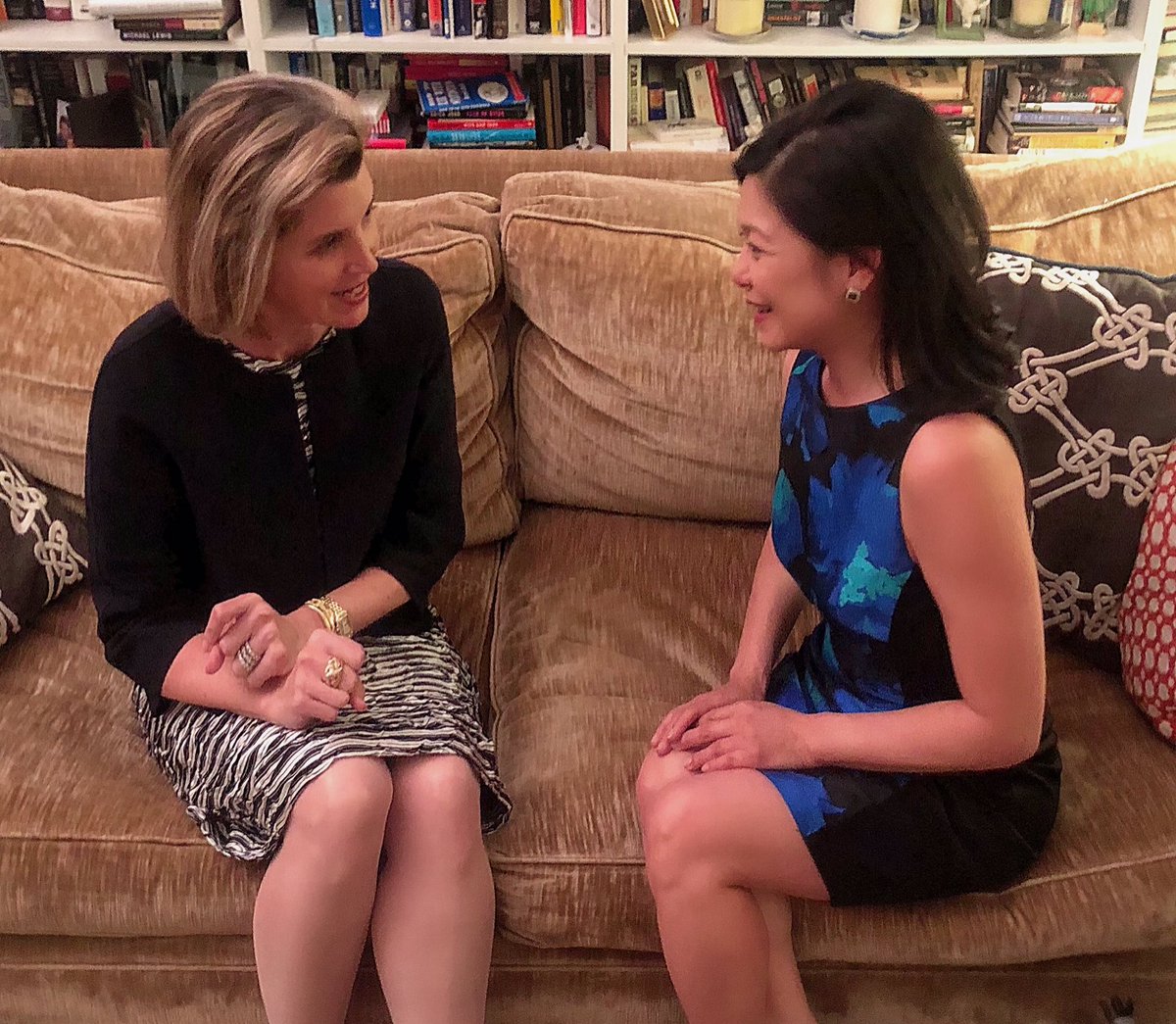 Sitting down with one of the most senior and recognizable women on Wall Street. @SallieKrawcheck headed wealth management for @MerrillLynch @BankofAmerica and @Citi. She’s now built an investing platform for women. My interview on @bloombergbaybiz at 4:47pm today - 106.1 Boston