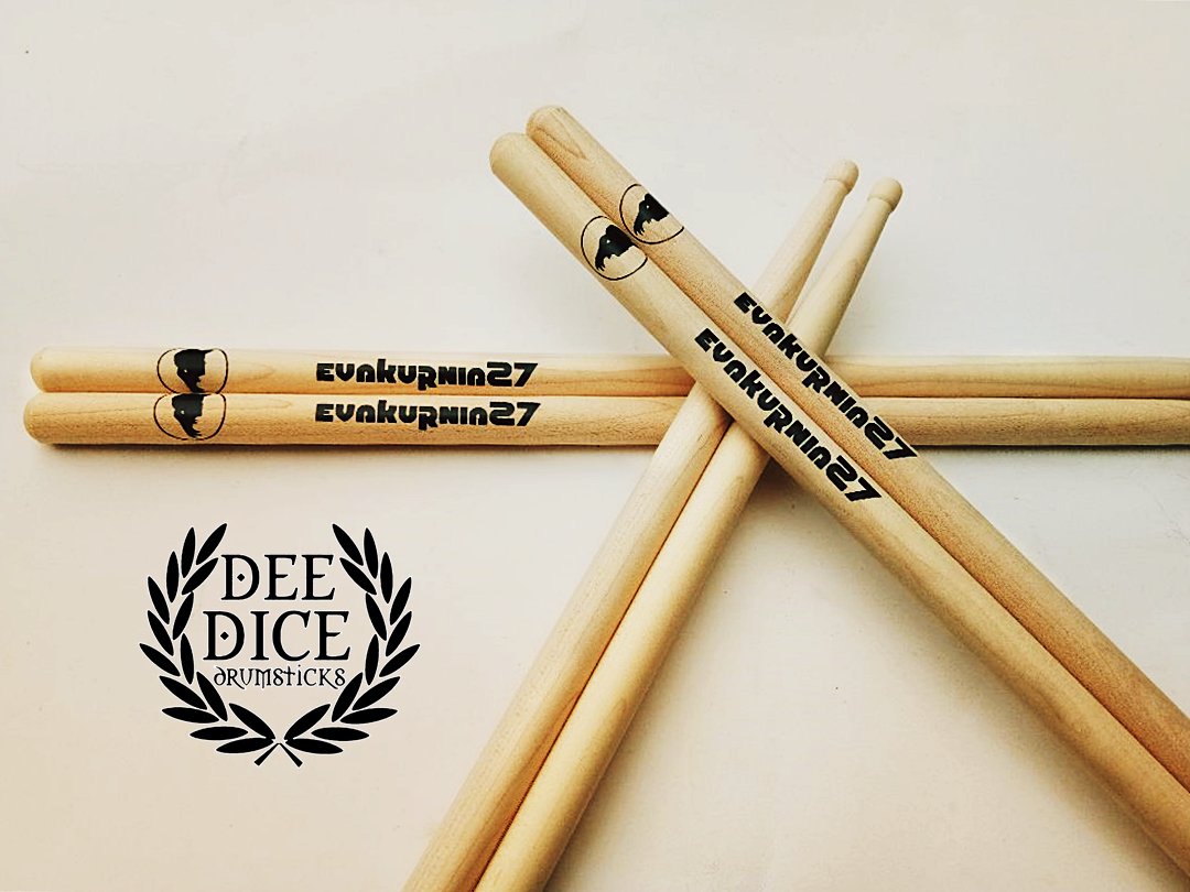 DeeDiceDrumsticks tweet media