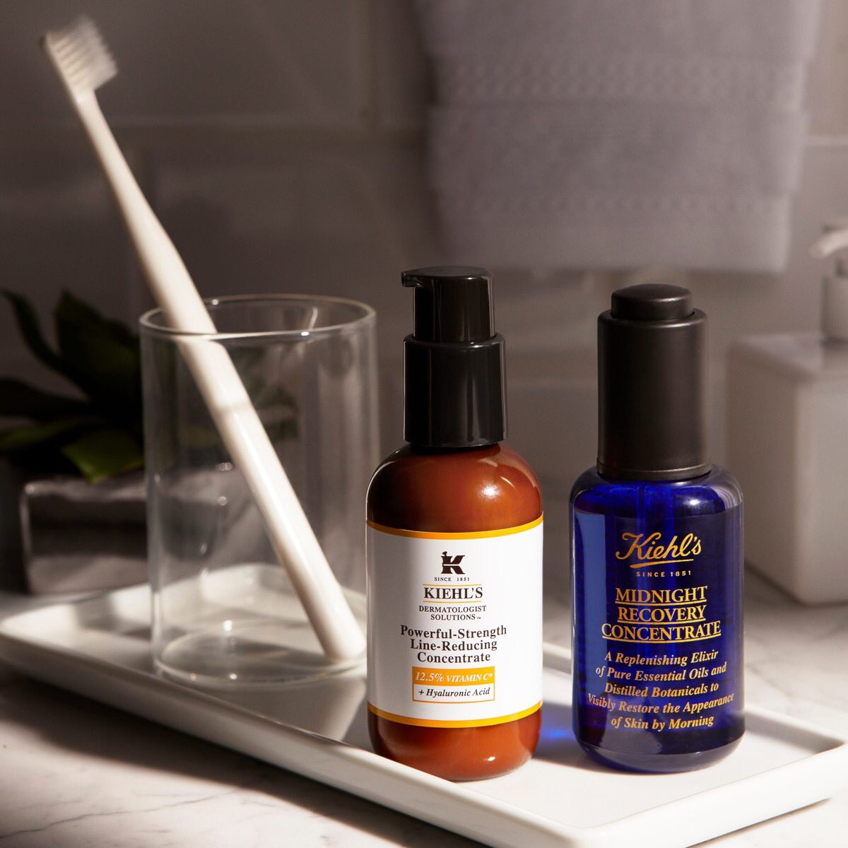 KiehlsIndia's tweet photo. Smoother skin texture?✔
Wrinkle reduction?✔
Amp up your routine with Powerful Strength Line Reducing Concentrate during the day and Midnight Recovery Concentrate before going to bed.
#Kiehls #KiehlsIndia #CTheDifference #MidnightRecovery #KiehlsPSLRC https://t.co/AtAjFeS83g