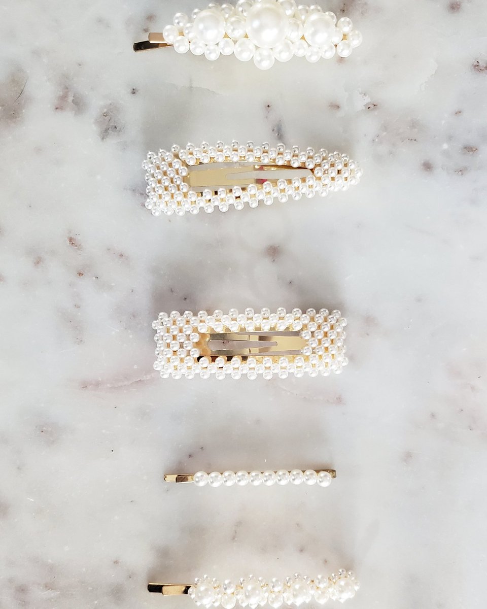 Prettylittlewo2's tweet photo. How pretty are these hair pins? Link for these on the blog, they were under $14! And Amazon PRIME  https://t.co/DhVYwsksNg https://t.co/W7gQ1fGK0A