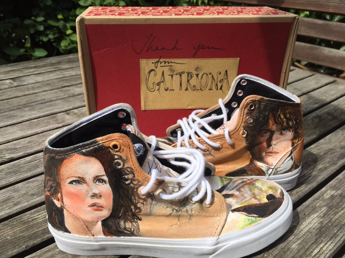 Cannot thank @caitrionambalfe and @WChildCancer enough for the signed trainers I won in their #WomanUp raffle! The artwork is AMAZING! 😍 #giftofgrowingup #WorldChildCancer 
#CaitrionaBalfe #Outlander