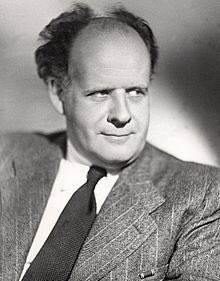  #LesCinéastesDuHangarRangée 7143 - SERGUEÏ M. EISENSTEIN10 janvier 1898 - 11 février 1948(Russie)- La Grève (25)- Le Cuirassé Potemkine (25)- Octobre (27)- La Ligne Générale(29)- Alexandre Nevski (38)- Ivan le Terrible (44)Film posthume : Que Viva Mexico (79)