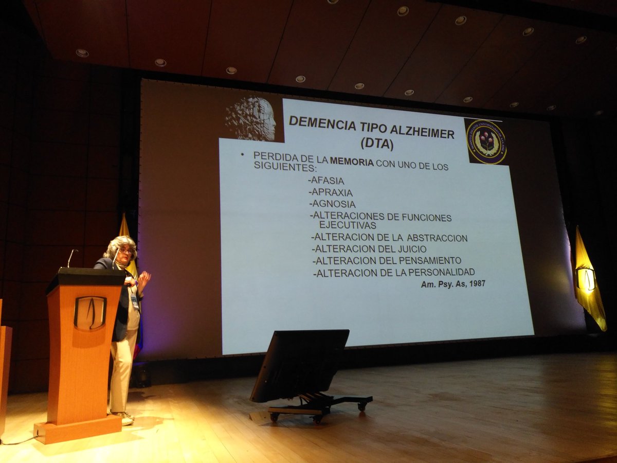 DISCuniandes's tweet photo. Olga Lucía Pedraza muestra cómo utilizar la ingeniería de información para estudiar y tratar el Alzheimer en su charla: análisis de datos de salud, ética, riesgos y oportunidades
#AtenciónEnSalud #MINE #ForosISIS #IngenieríaDeLaInformación https://t.co/upFpzvC0QM