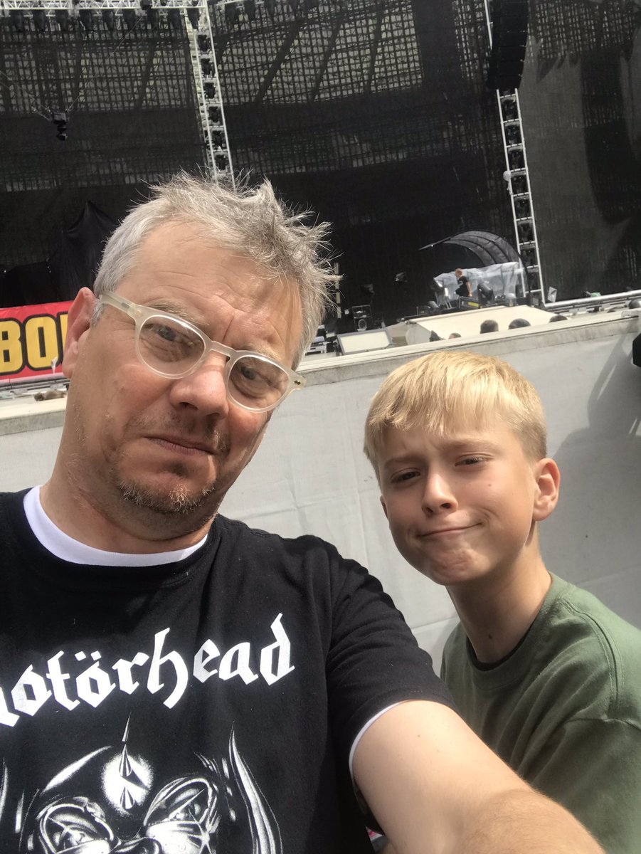 Rail with the boy.  #MetInLondon