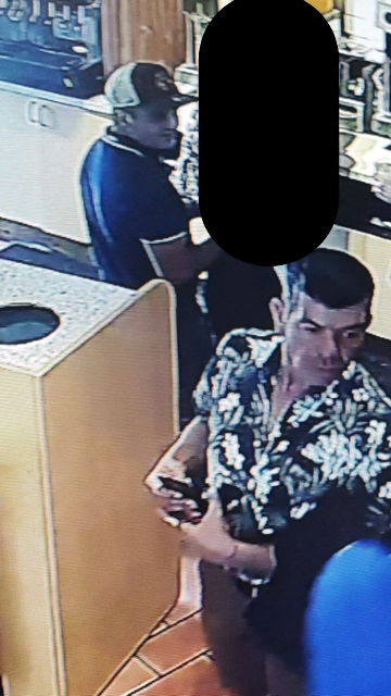 SavPolice's tweet image. Help us identify these suspects who stole a woman&apos;s wallet at Panera Bread on Abercorn Street and made about $3,000 worth of charges on her card. Have information? Call detectives at (912) 525-3100 ext. 7401 or CrimeStoppers at (912) 234-2020. Read more:savannahpd.org/savannah-polic…