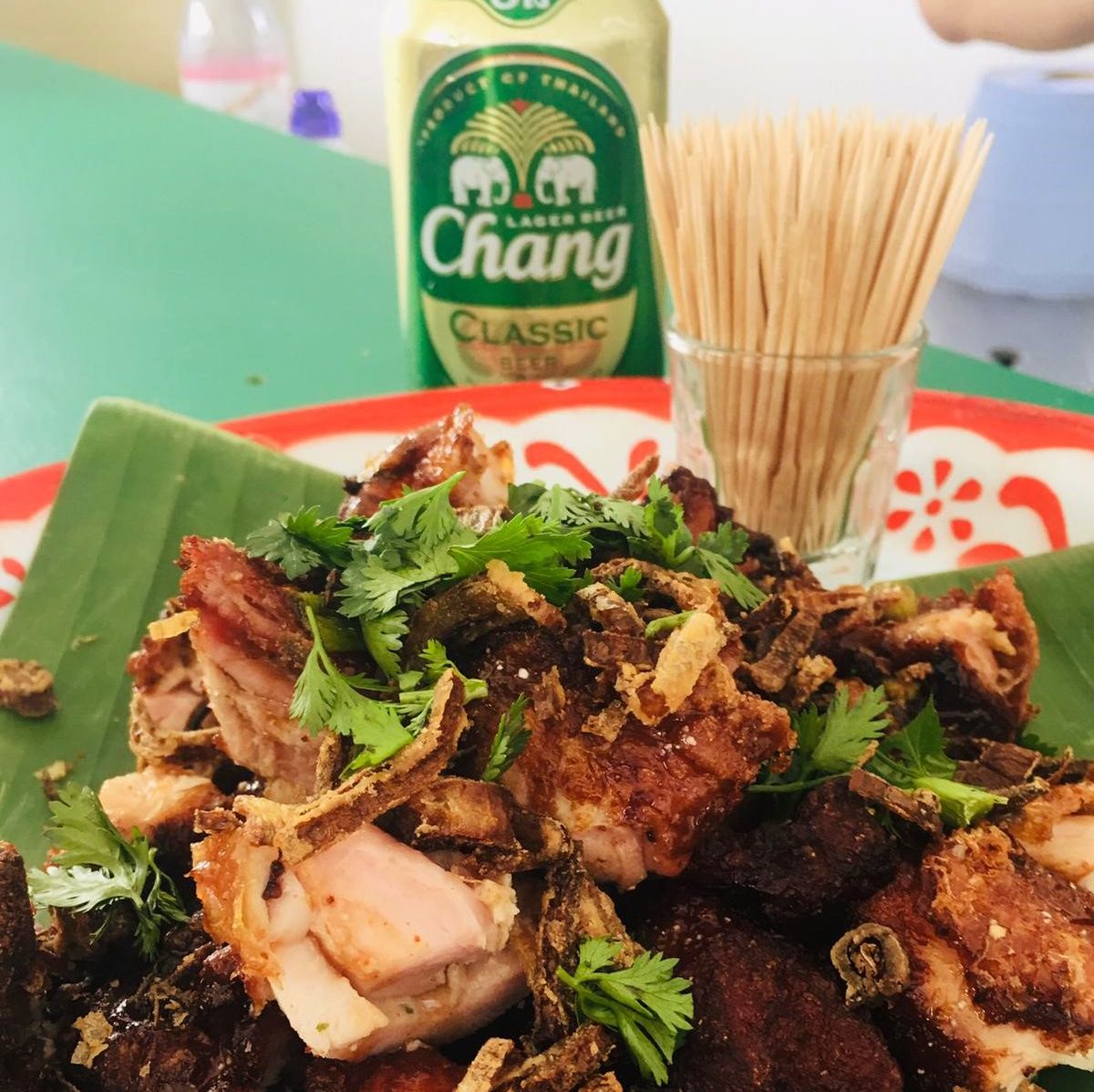 An ice-cold #ChangBeer + #WildRiceLondon's signature MFC Fried Chicken, a Thai-southern fried chicken with warm spices, crispy shallots and a sweet and spicy tamarind and toasted rice sauce... Head today to the #ChangSensoryTrails stand to try this dream pairing!

#TasteofLondon