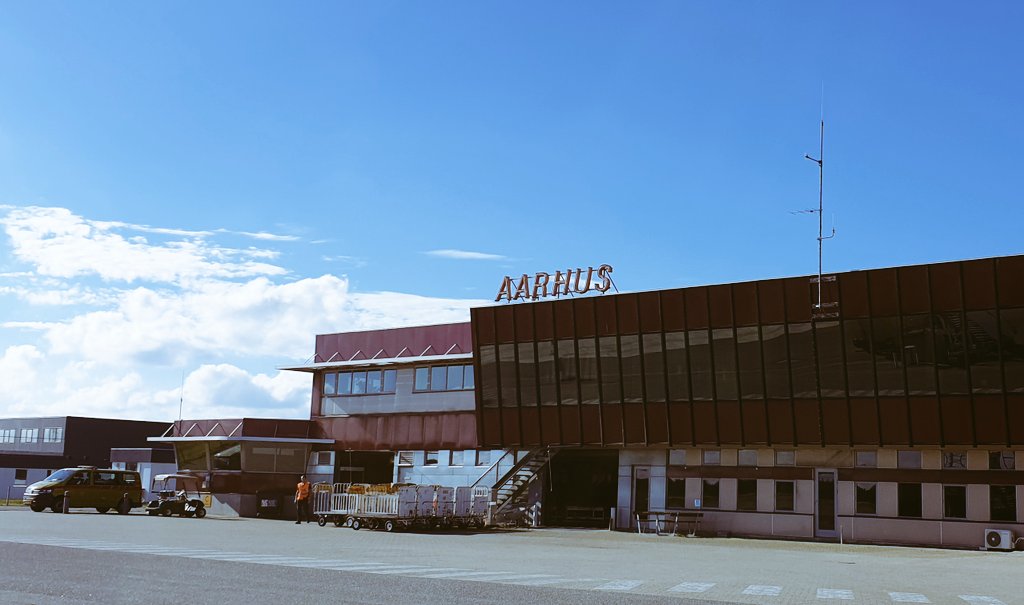 MoniqueCalisti's tweet image. My #IoTWeek2019 is over. On the way back I&apos;d like to thank all people that made it happen, including my colleagues @Martel_Innovate Special kudos to @IoT_Forum and @mirkopresser @oascities @AIOTI_EU &amp;amp; all in #Aarhus for great hospitality! @NGIoT4eu rocks! @DSMeu @PODcloudEU #IoT