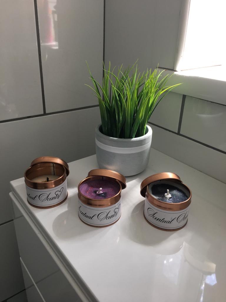 ScentsScentual's tweet photo. We’re rebranding and all of our current stock must go! 20% off everything! Grab yourself some treats 💜

https://t.co/eIGn7DvIyg https://t.co/p3evT4Ex6f
