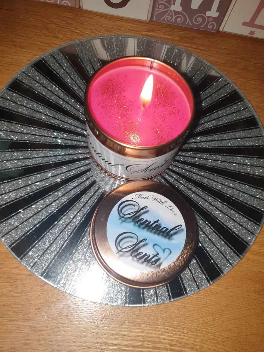 ScentsScentual's tweet photo. We’re rebranding and all of our current stock must go! 20% off everything! Grab yourself some treats 💜

https://t.co/eIGn7DvIyg https://t.co/p3evT4Ex6f
