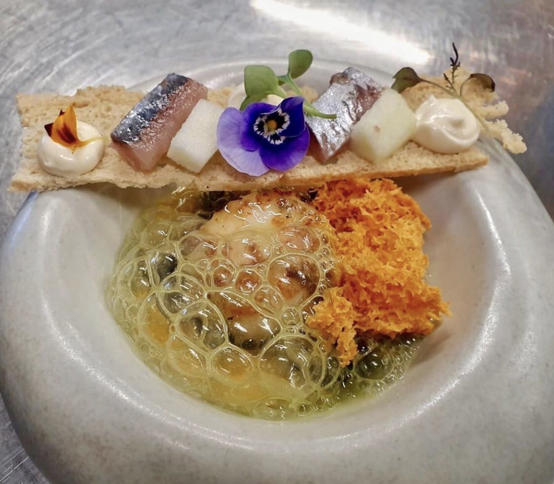 Hoy se celebra el #diamundialdelatapa .No podemos dejar de homenajear nuestra maravillosa Tapa,la cuál nos ha dado hace unos meses,el premio a la mejor #tapadepozuelo